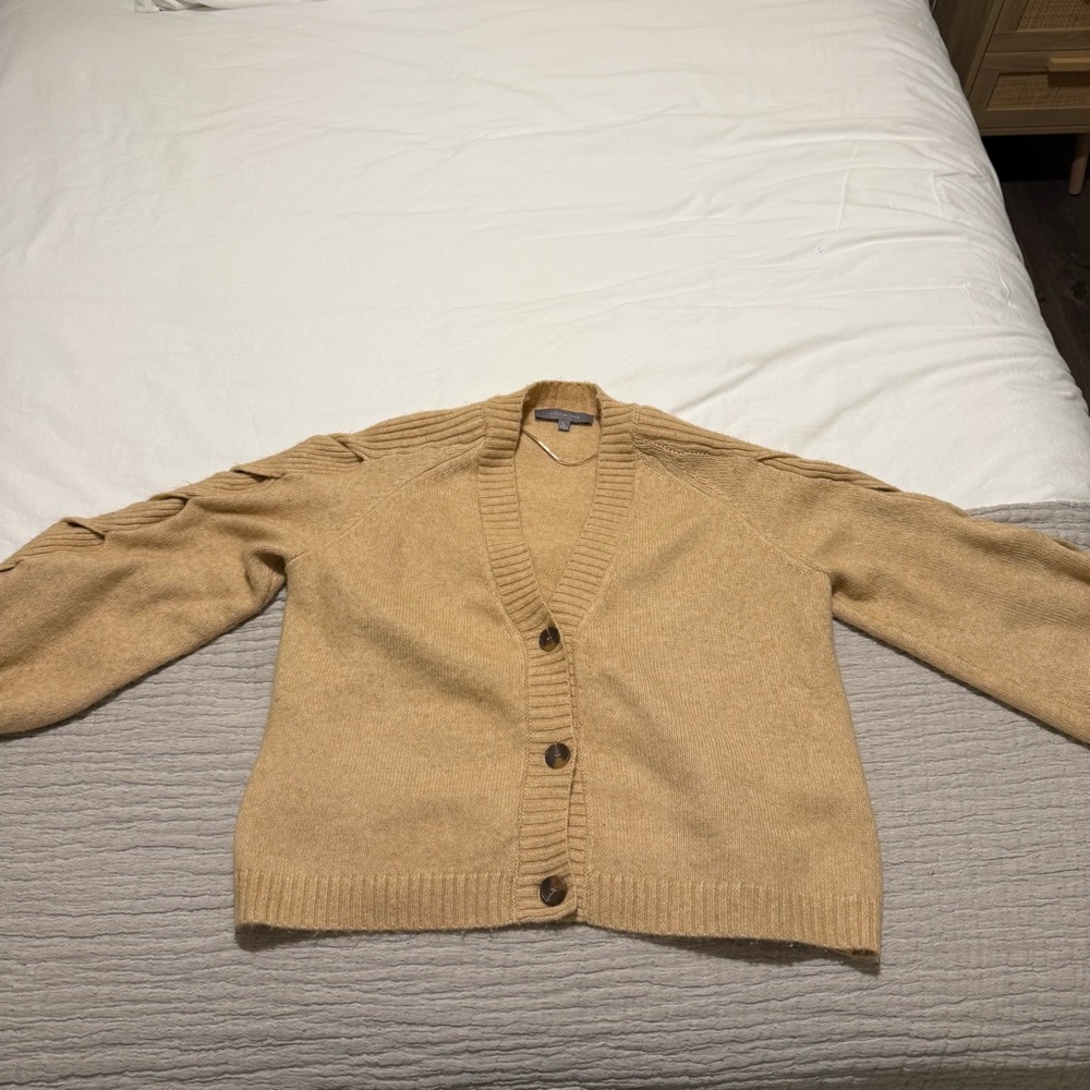 Cobble Lane: Tan Women's Sweater